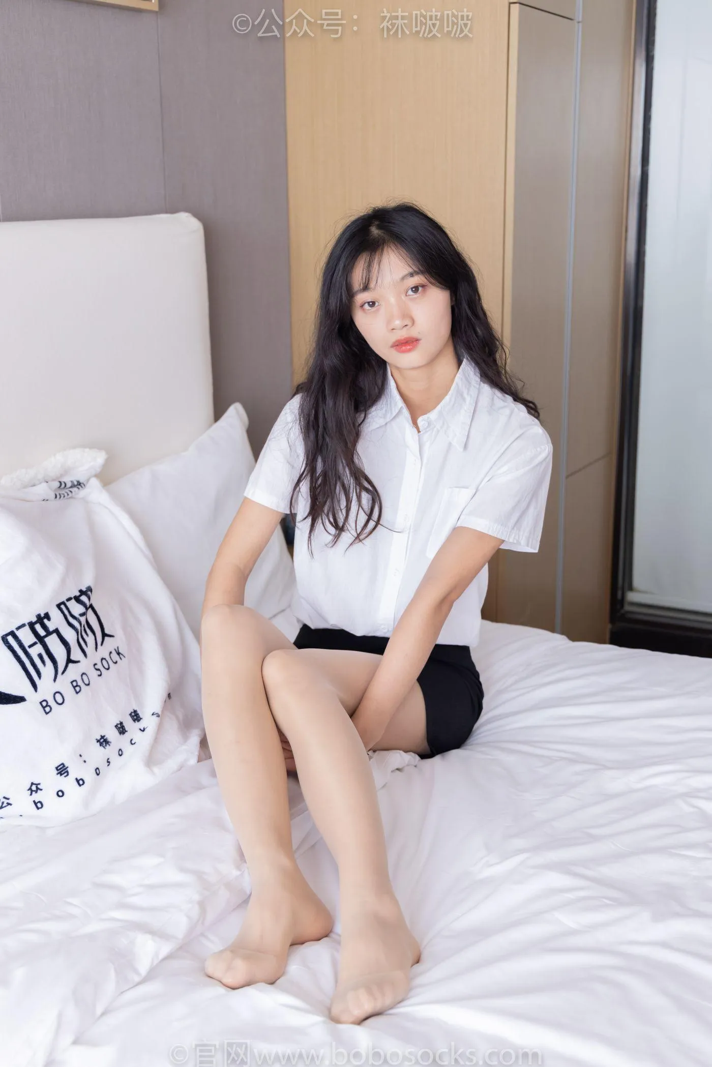 [BoBoSocks袜啵啵]NO.071 涵涵-OL制服、高跟鞋、肉丝 [145P]插图5